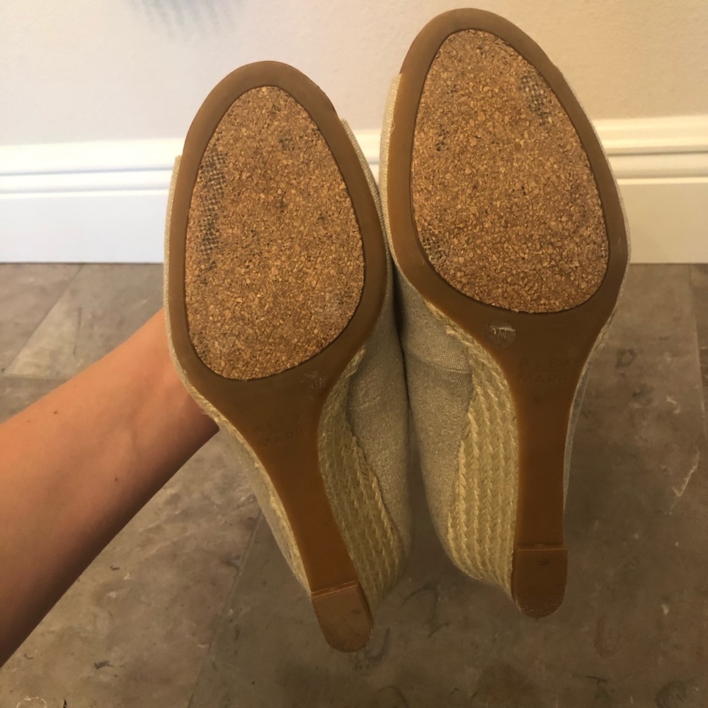 Alex Marie Wedges - Picture 4 of 4
